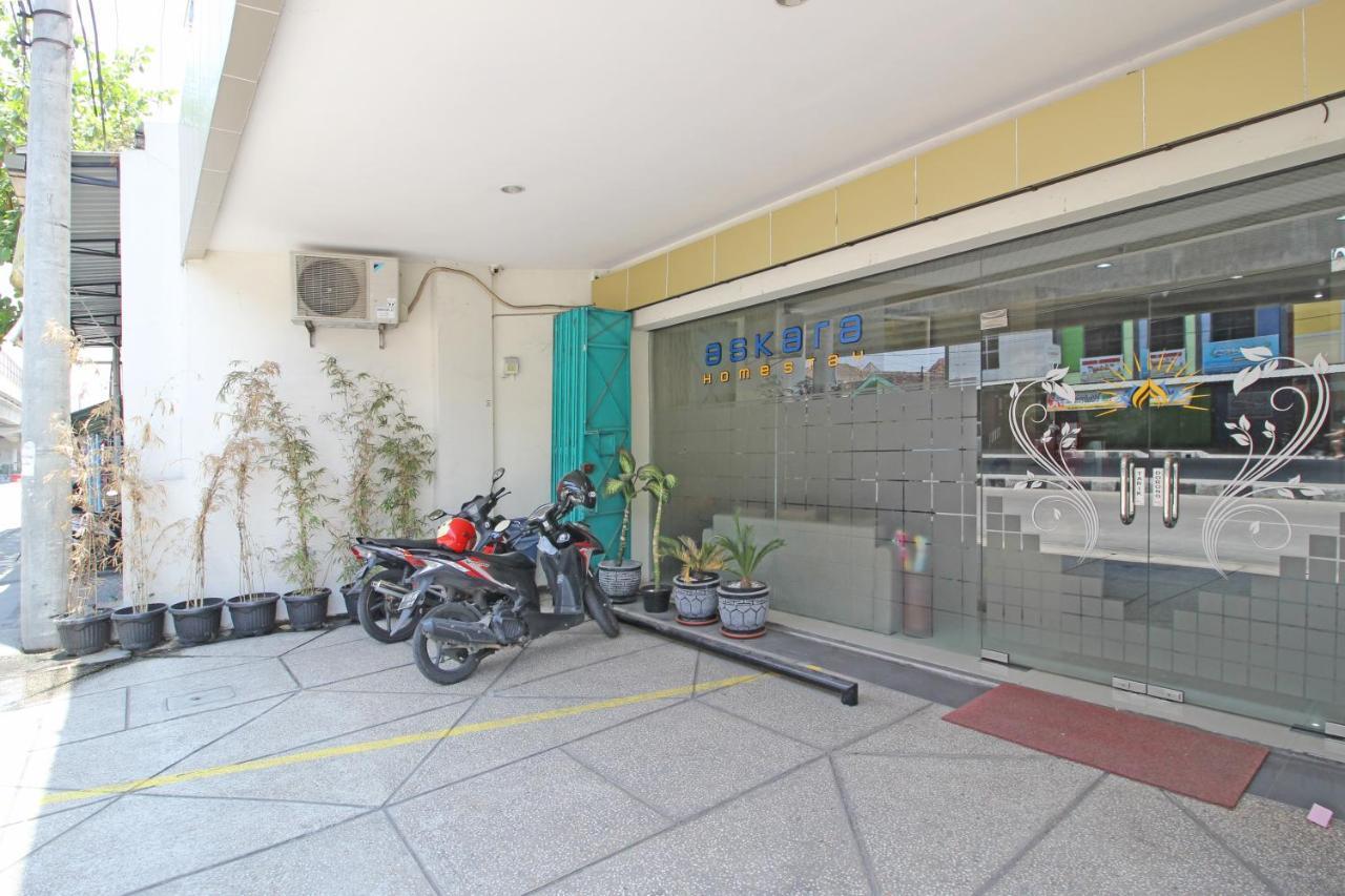 Reddoorz Near Uns Solo Hotel Exterior foto