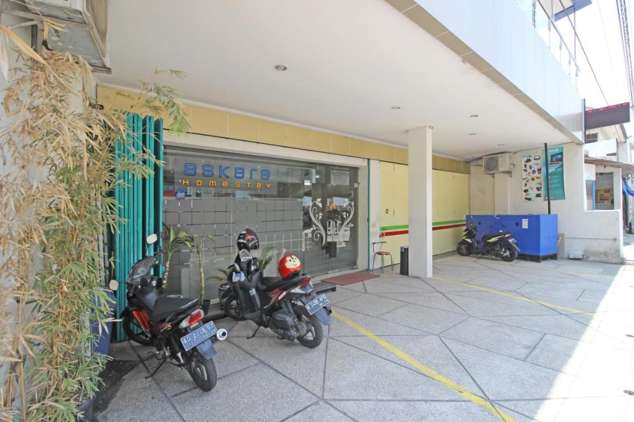 Reddoorz Near Uns Solo Hotel Exterior foto